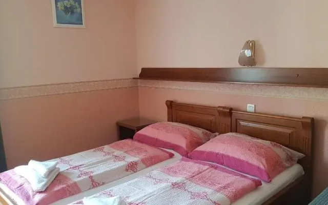 Doris Hotel