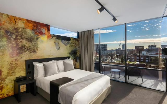 Kennigo Hotel Brisbane, Independent Collection by EVT