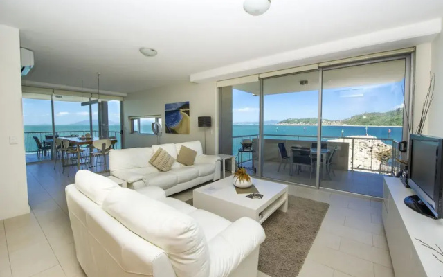 1 Bright Point Apartment 4201