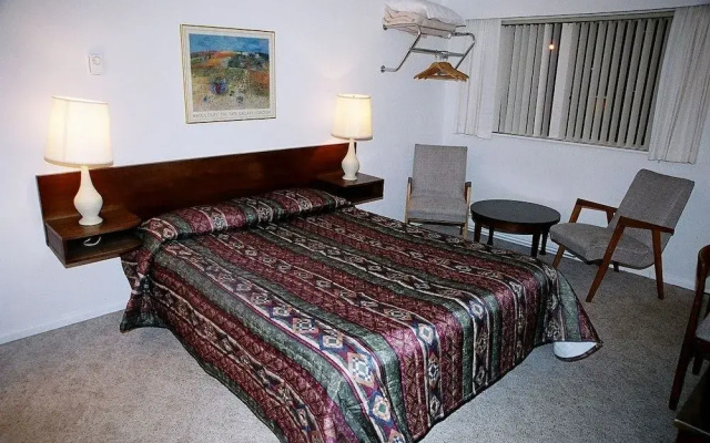 Royal Lodge Motel