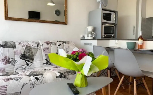 Appartement Balaruc-les-Bains, 1 pièce, 4 personnes - FR-1-503-77