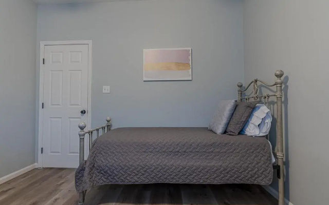 The Blue Flamingo by Ryson Vacation Rentals