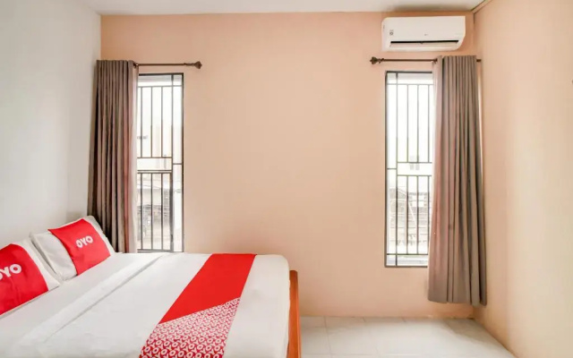 OYO 90024 Botania Homestay and Cafe