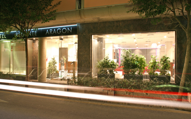 Отель Regente Aragón Испания, Салоу - 4 отзыва об отеле, цены и фото номеров - забронировать отель Regente Aragón онлайн вид на фасад
