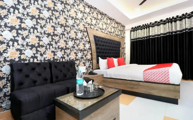 Hotel Pakeeza By OYO Rooms