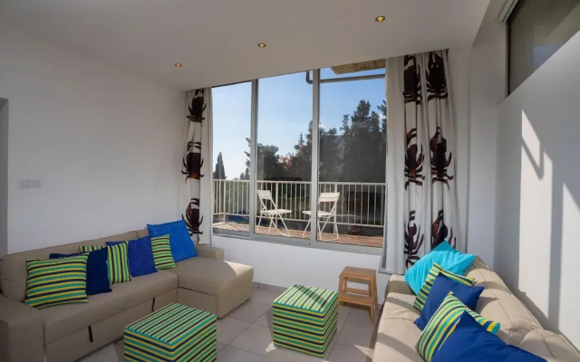 Athenaeum Beachside Studio