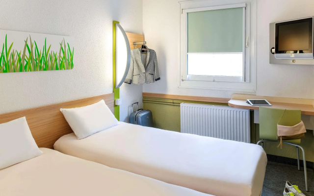 ibis budget Dommartin les Cuiseaux