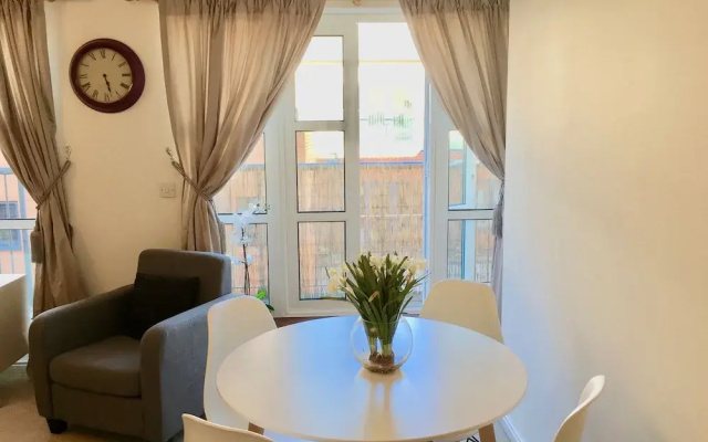City Pad with balcony and secure parking