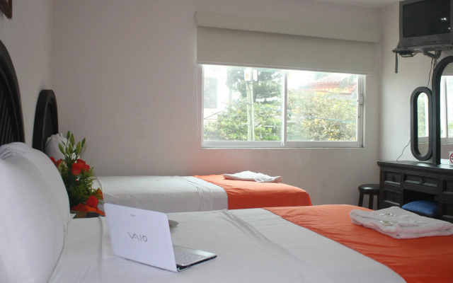 Nautico Inn