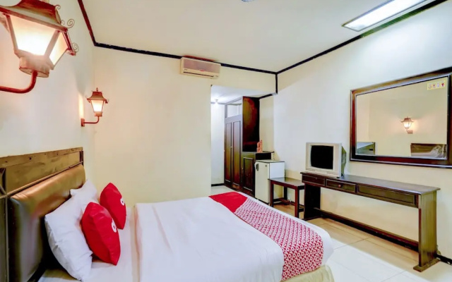 Hotel Lumajang New by OYO Rooms