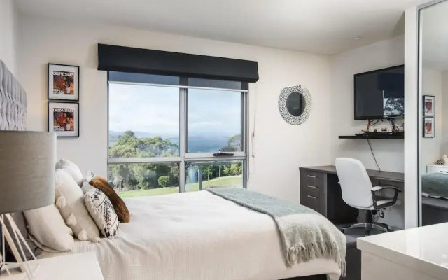 Paradise Point - Tamar Valley Residence with Pool