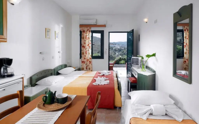 Erivolos Studios & Apartments