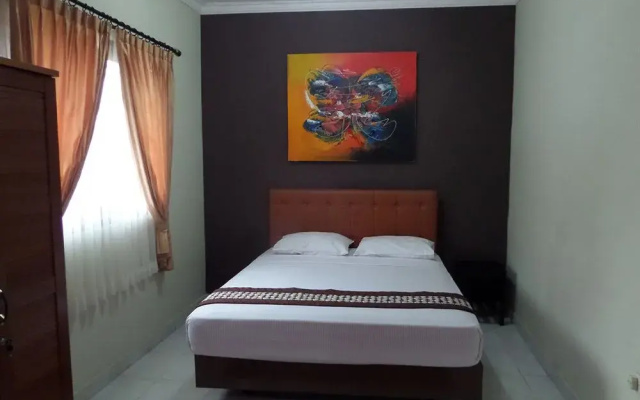 Emdi House