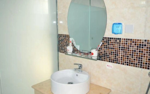 Star hotel (shijiazhuang new railway station store)