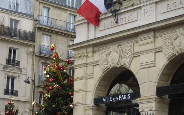 Hotel Eden Montmartre Париж вид на фасад