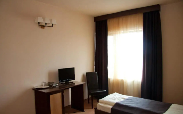 Hotel Hanul de la Rascruce