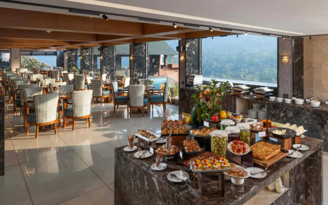 The Grand Cliff Resort Munnar
