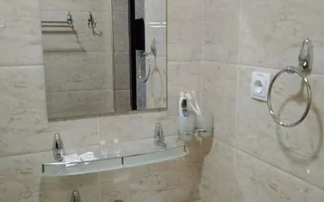 Taxtapul Hotel
