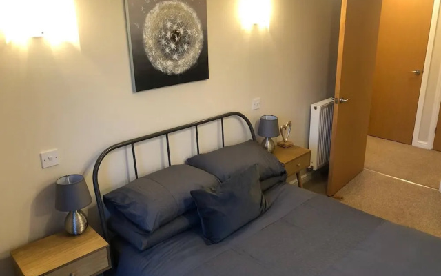Meadow View Apt 2BR & 2 Bath Parking Near St Neots