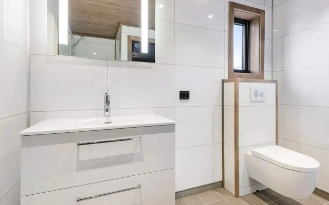 6 Person Holiday Home in Averoya