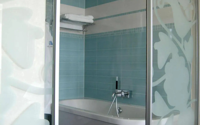 Echo Residence All Suite Hotel