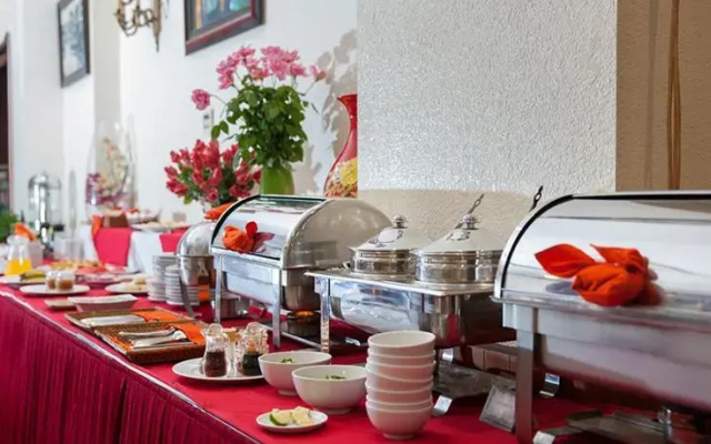 Nhat Tien Hotel