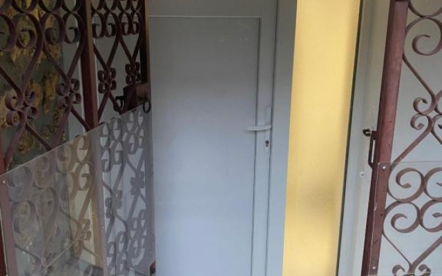 Nice Studio Livry (Adults Only)