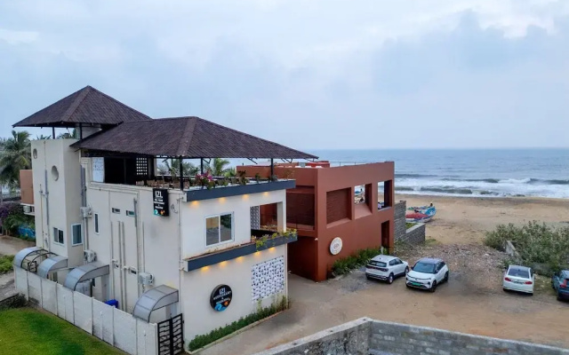 Izi Beach Stay