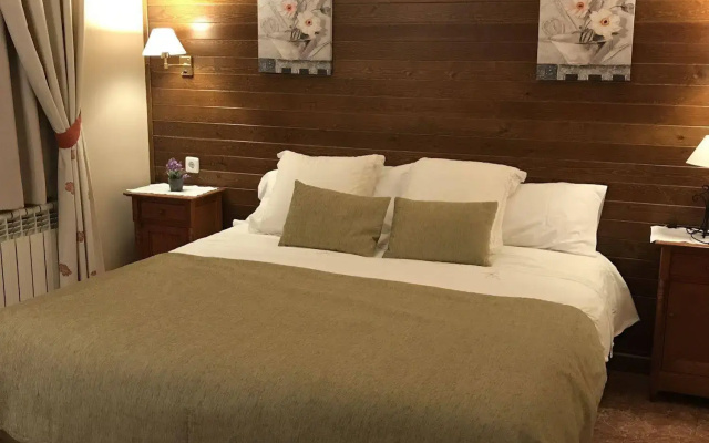 Hostal Escuils