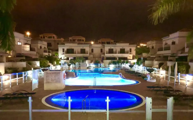Villa Del Duque with private pool