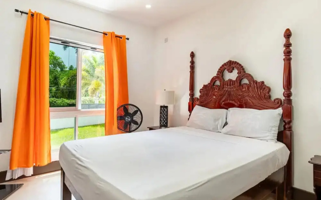 Apt - Gated Community-sleeps 4-balcony-parking