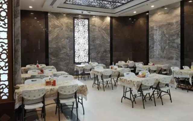 shurfat al alam hotel