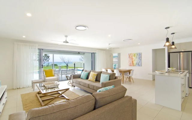 Sentosa at Tugun Beachfront Holiday Home