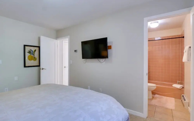 Tranquil Avon Vacation Unit w/ Luscious Views