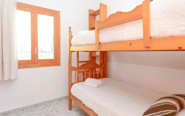 Pinya in Alc dia With 3 Bedrooms and 1 Bathrooms