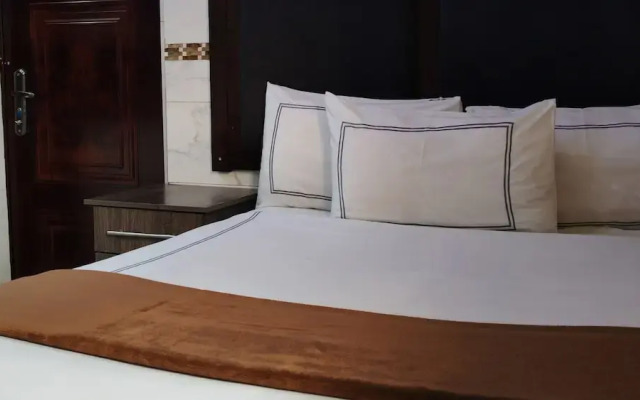 Olu Guest Lodge