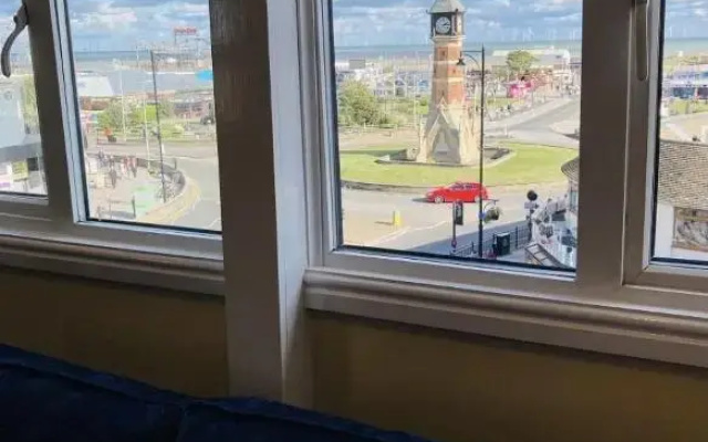 Marine Boathouse View Apartment
