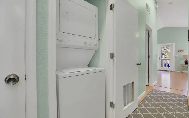 4BR Beach-Central Duplex by RedAwning