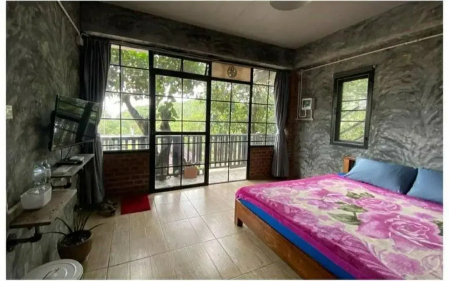 Pilok hillhouse