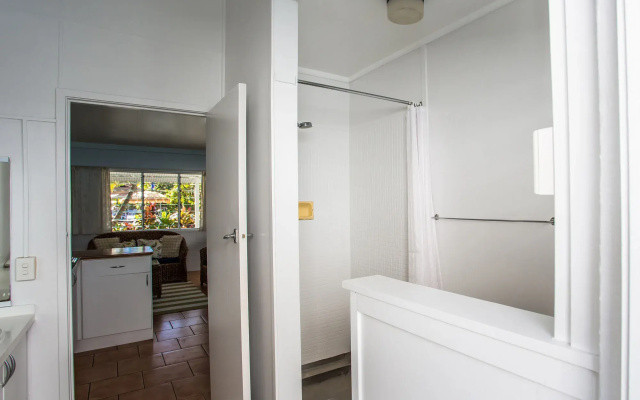 The Black Pearl Beach Side Apartments