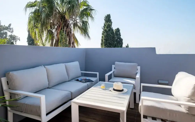 Experience Vibrant Living at De Waterkant Views