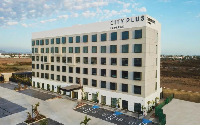 City Express Plus by Marriott Mazatlán