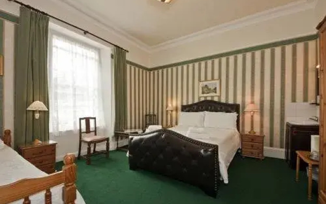 Ashurst Lodge