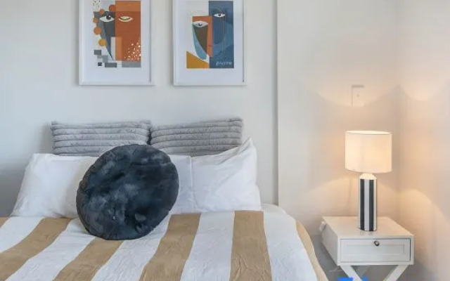 Newtown Tranquility Spacious 2-Bedroom Apartment