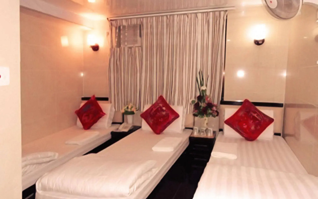 Dhillon Hotel - Hostel