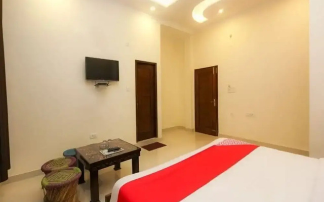 Hotel Ambika & Restaurant By GRB