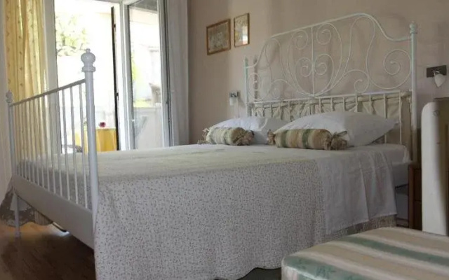 Guesthouse Ena