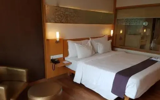 Hotel Lineage