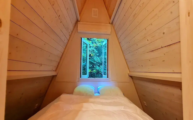 Cozy Woodland Chalet Near Durbuy