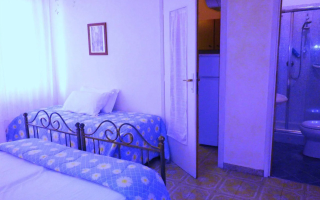 Elisart Guest House